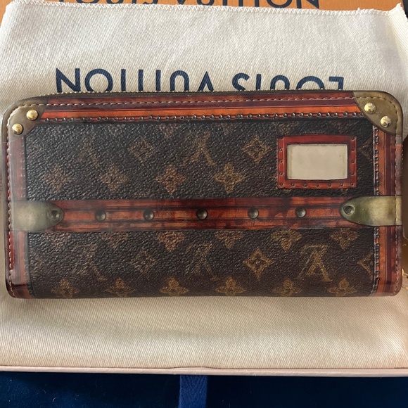 💎💎💯% AUTHENTIC 💎💎.    Louis Vuitton Wallet - Picture 3 of 8